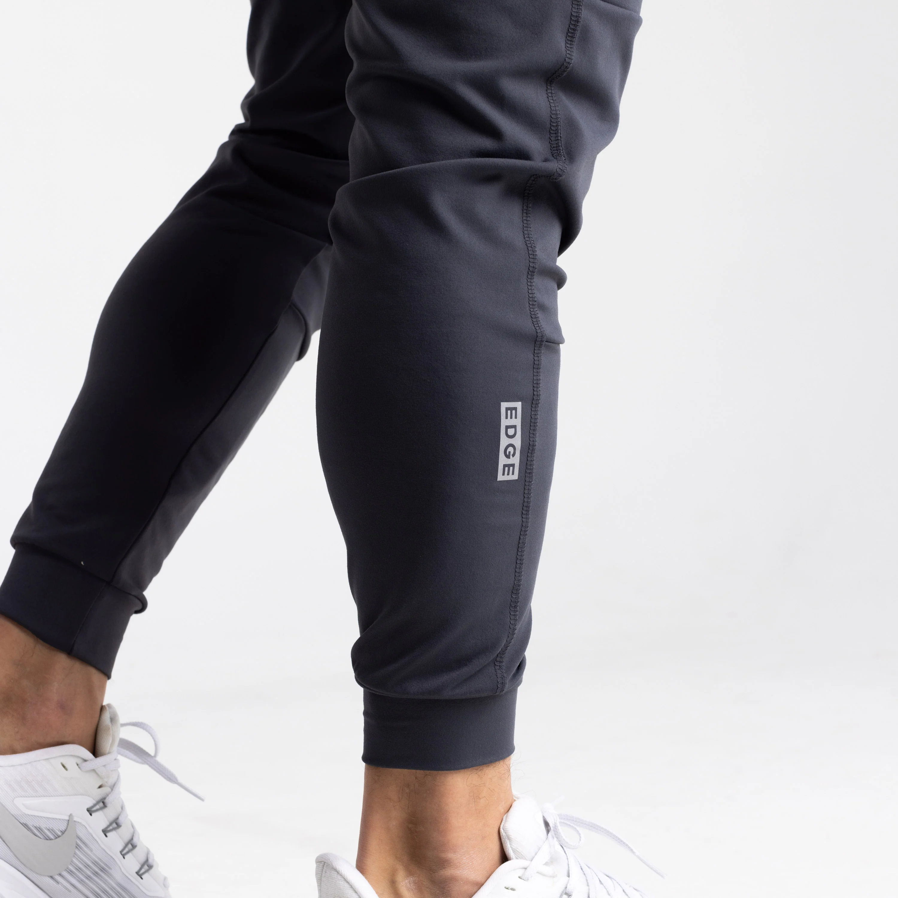 Movement Joggers V4 - Midnight - Image 6